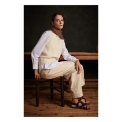 Soeur Namaste Sleeveless Sweater | Ecru -A.P.C. Store unnamed file 1474