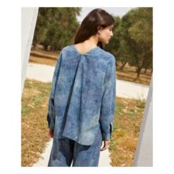 Momoni Tiara Tie-Dye Light Chambray Shirt | Blue 15 Momoni Tiara Tie-Dye Light Chambray Shirt | Blue -A.P.C. Store unnamed file 461