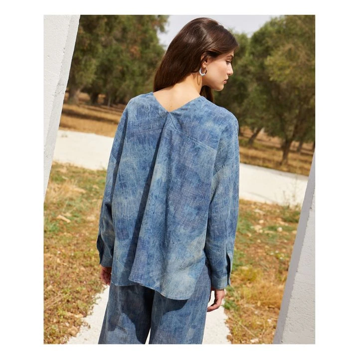 Momoni Tiara Tie-Dye Light Chambray Shirt | Blue 9 Momoni Tiara Tie-Dye Light Chambray Shirt | Blue - Image 7